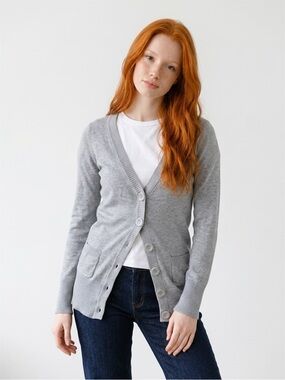 G:21 Women's Light Gray Button-Front V-Neck Cardigan Sweater